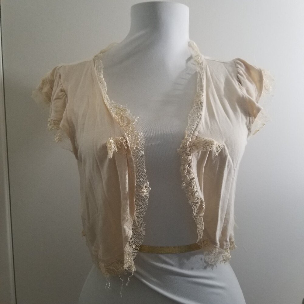 Barneys New York Brand top cream color, size S